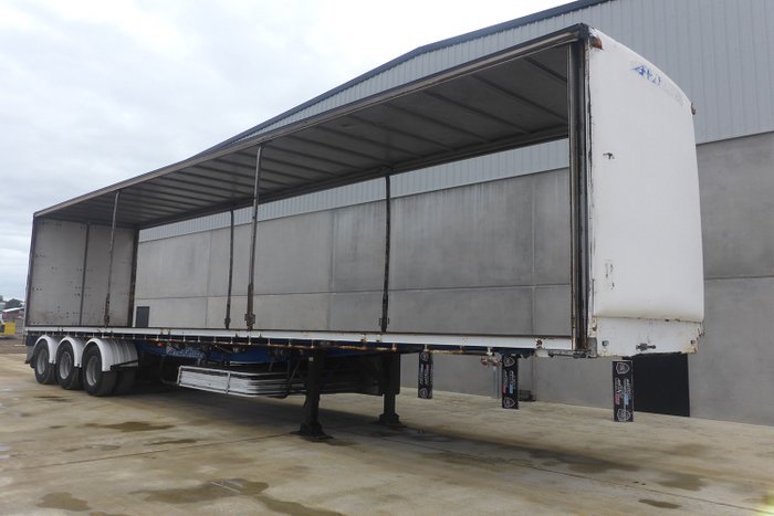 1999 Freighter 22 Pallet Curtainsider - Road Train Lead
