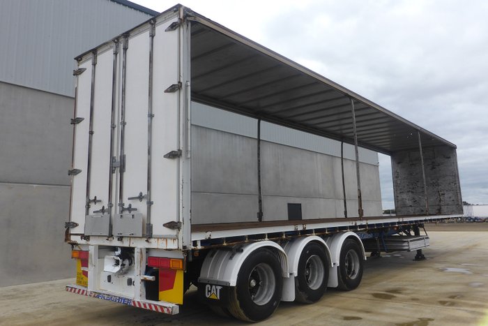 1999 Freighter 22 Pallet Curtainsider - Road Train Lead