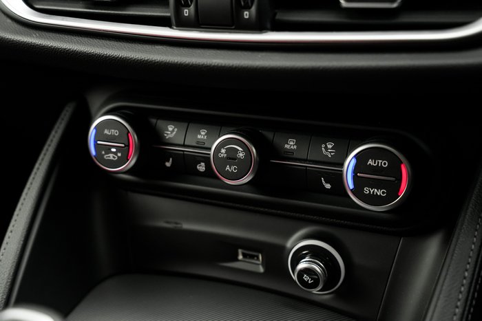 2023 Alfa Romeo Stelvio Veloce