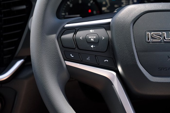 2025 Isuzu MU-X LS-M