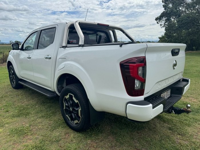 2022 NISSAN NAVARA ST-X
