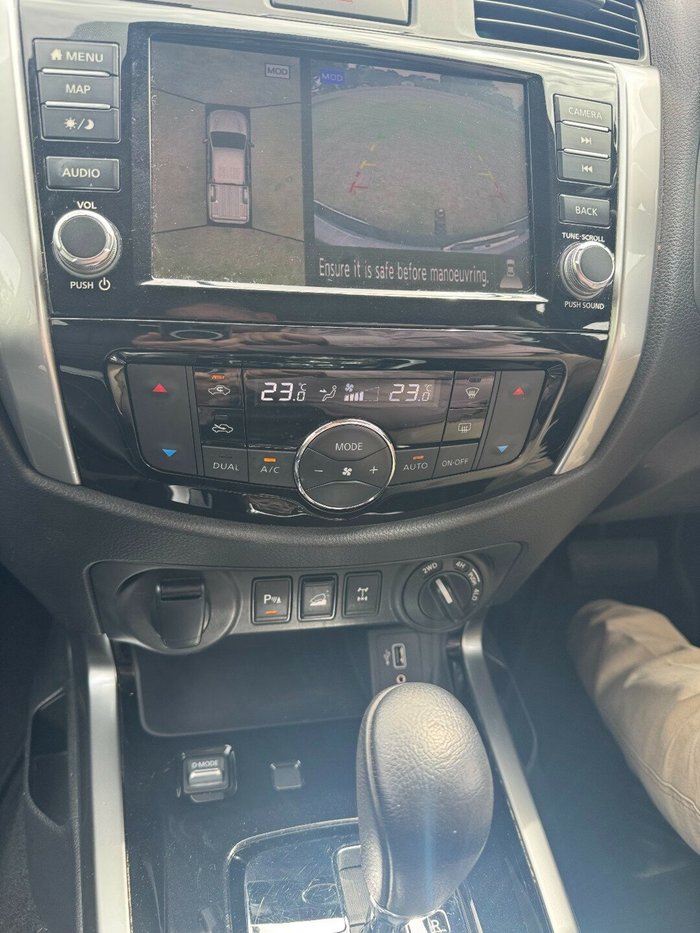 2022 NISSAN NAVARA ST-X