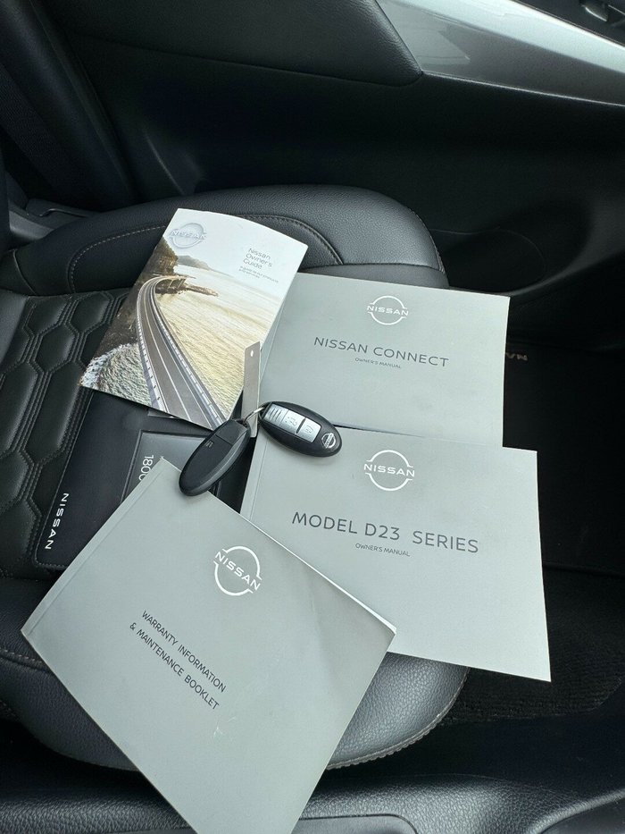 2022 NISSAN NAVARA ST-X