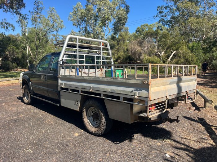 2002 FORD F250 XL  SUPER DUTY