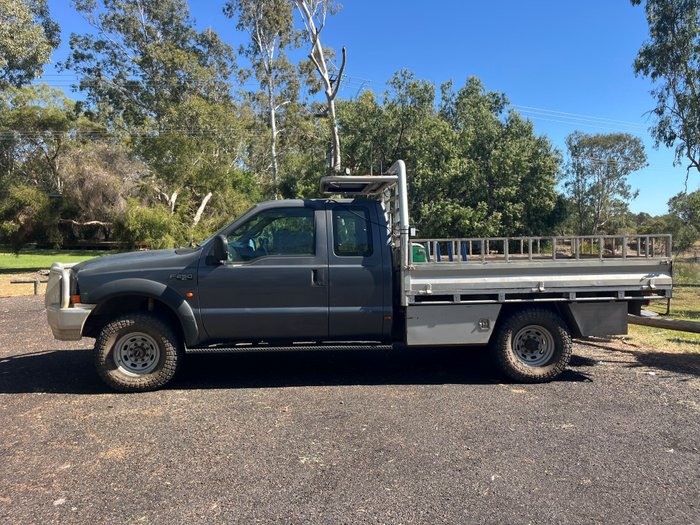2002 FORD F250 XL  SUPER DUTY