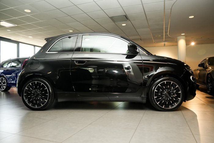 2023 Fiat 500e La Prima