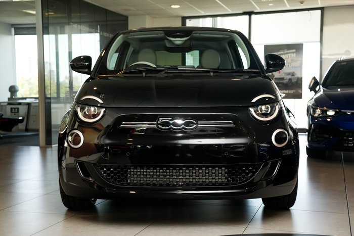 2023 Fiat 500e La Prima
