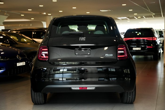 2023 Fiat 500e La Prima