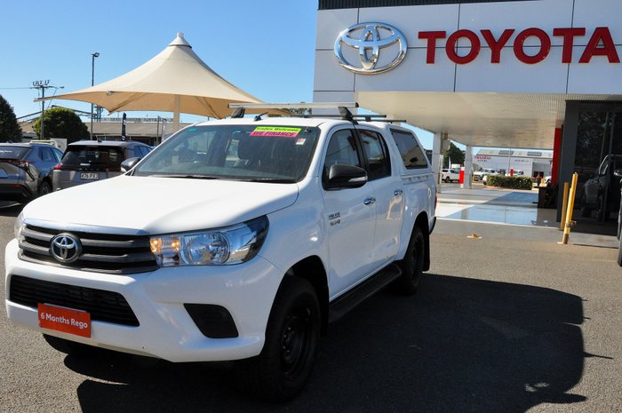 2017 TOYOTA HILUX