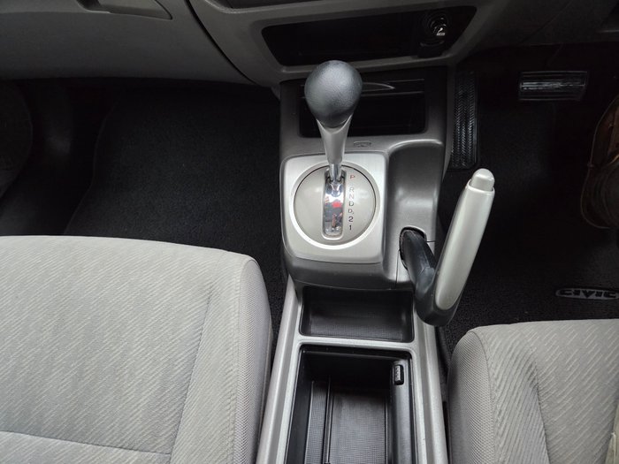 2011 Honda Civic VTi-L 8th Gen MY11 WHITE