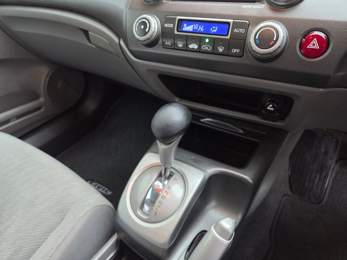 2011 Honda Civic VTi-L 8th Gen MY11 WHITE