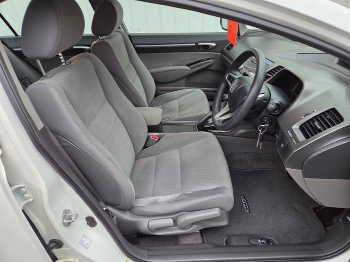 2011 Honda Civic VTi-L 8th Gen MY11 WHITE