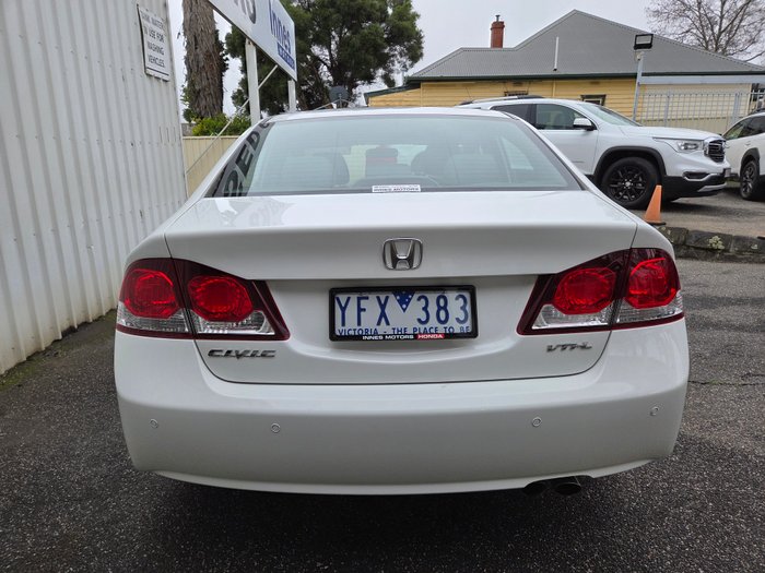 2011 Honda Civic VTi-L 8th Gen MY11 WHITE