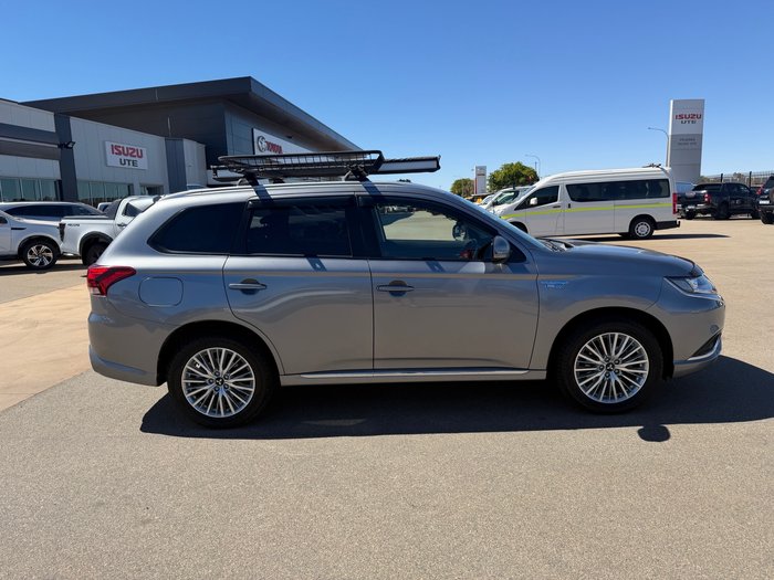 2019 MITSUBISHI OUTLANDER GREY