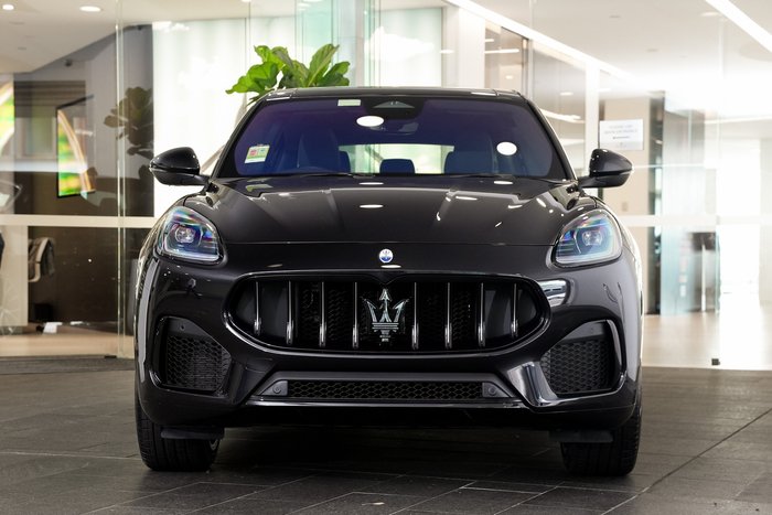 2025 Maserati Grecale 300 HP 4WD NERO TEMPESTA-408