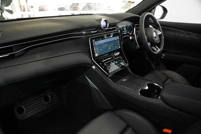 2025 Maserati Grecale 300 HP 4WD NERO TEMPESTA-408