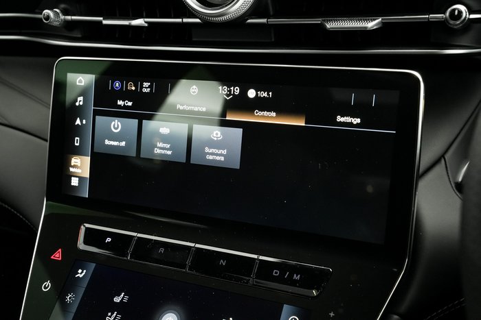 2025 Maserati Grecale MODENA 330HP HYBRID Bianco Banchisa-240