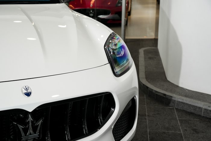 2025 Maserati Grecale MODENA 330HP HYBRID Bianco Banchisa-240