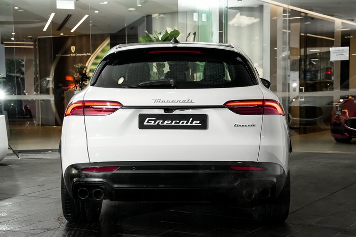 2025 Maserati Grecale MODENA 330HP HYBRID Bianco Banchisa-240