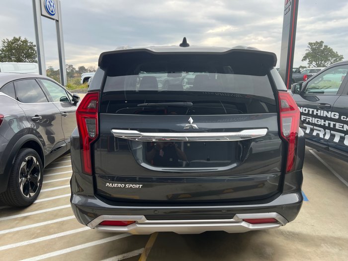 2024 MITSUBISHI Pajero Sport GLS