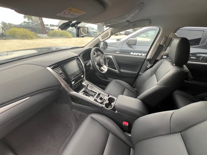 2024 MITSUBISHI Pajero Sport GLS