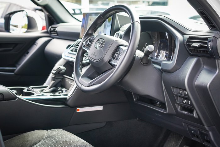 2025 Toyota LANDCRUISER GXL