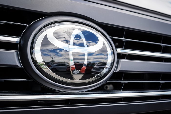 2025 Toyota LANDCRUISER GXL