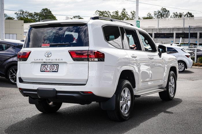 2025 Toyota LANDCRUISER GXL