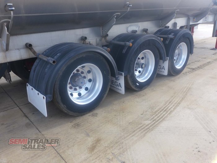 2008 Omega Aluminium Fuel Tanker