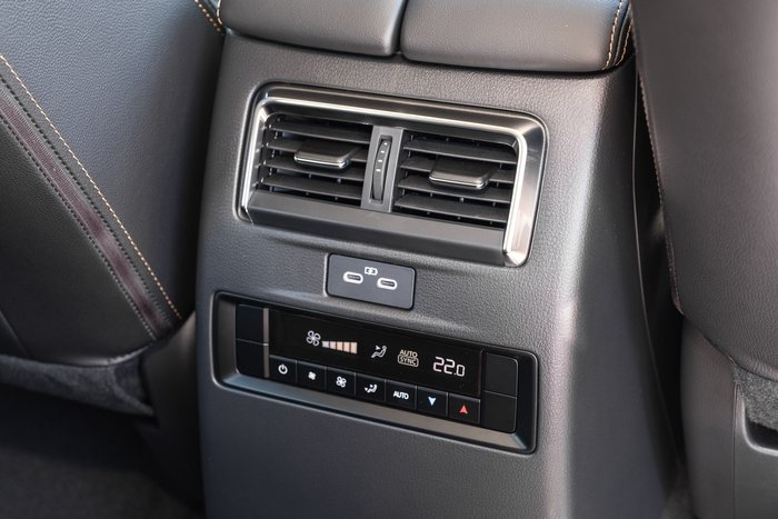 2025 Mazda CX-80 P50e Touring