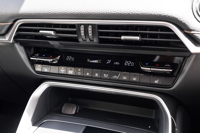 2025 Mazda CX-80 P50e Touring