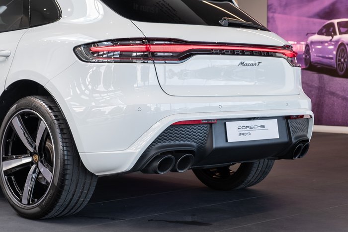 2024 Porsche Macan T