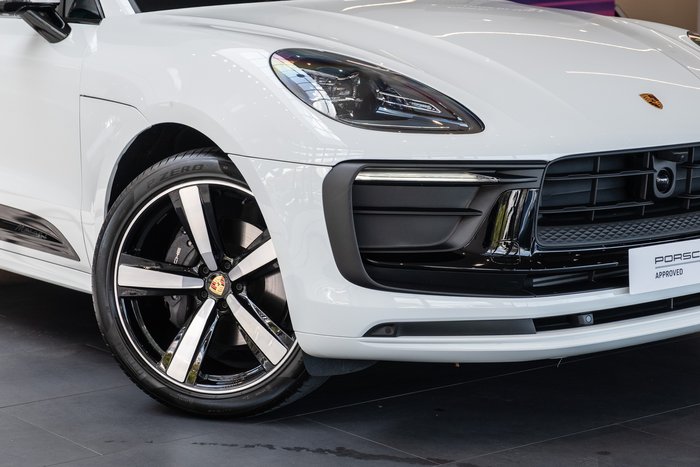 2024 Porsche Macan T