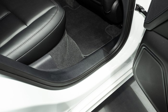 2024 Porsche Macan T