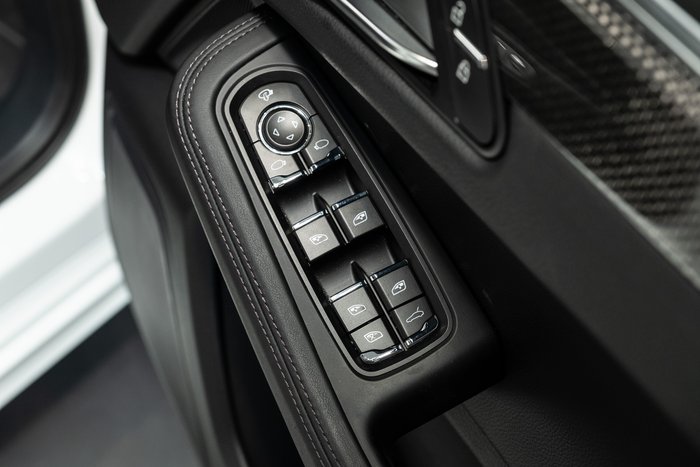 2024 Porsche Macan T