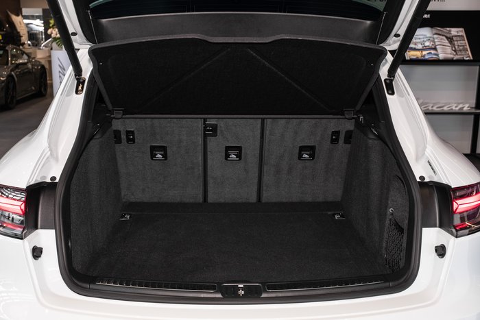 2024 Porsche Macan T