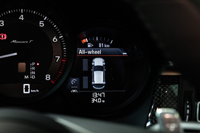 2024 Porsche Macan T