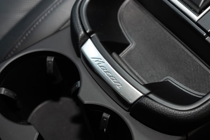 2024 Porsche Macan T