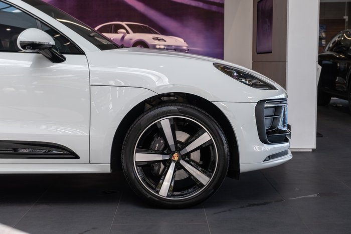 2024 Porsche Macan T