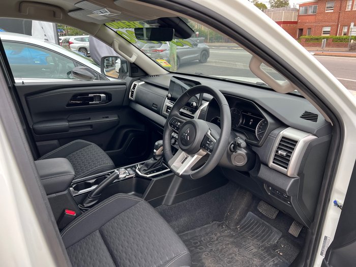 2024 MITSUBISHI TRITON GLS