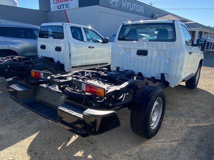 2026 MITSUBISHI Triton GLX