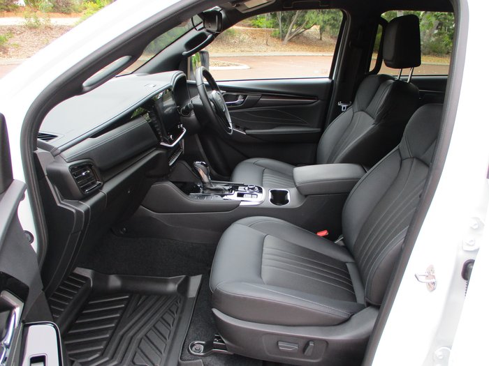 2025 Isuzu MU-X LS-T MY25 White