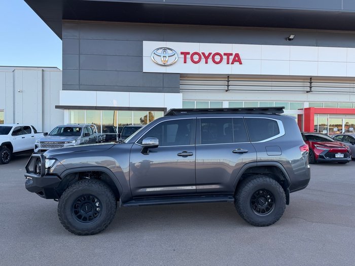 2022 Toyota LANDCRUISER VX Silver
