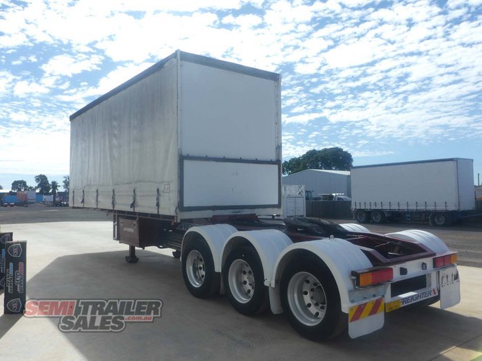2007 Maxitrans 12 Pallet Curtainsider A Trailer