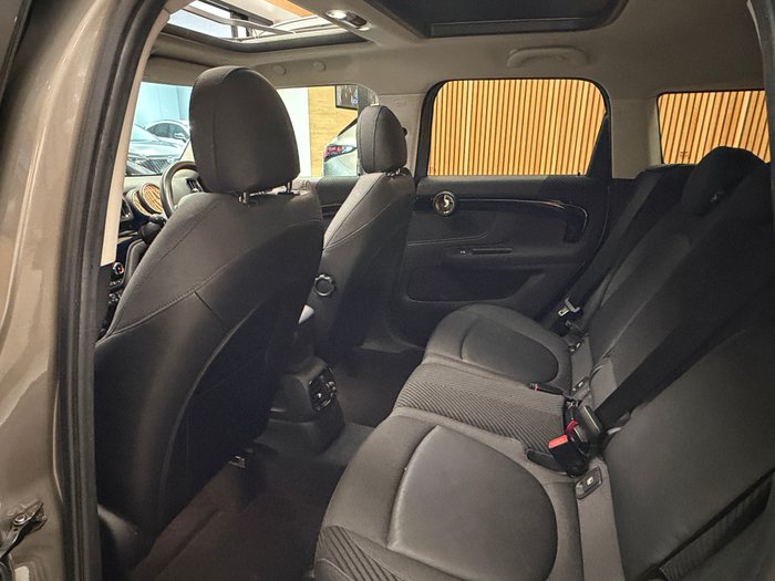 2017 MINI COUNTRYMAN COOPER