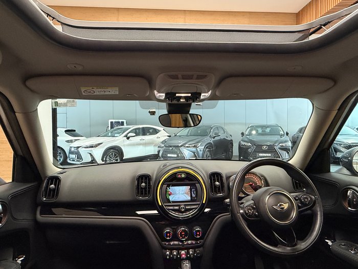 2017 MINI COUNTRYMAN COOPER