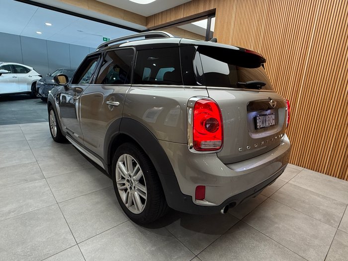 2017 MINI COUNTRYMAN COOPER