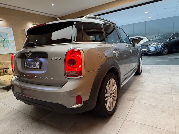 2017 MINI COUNTRYMAN COOPER