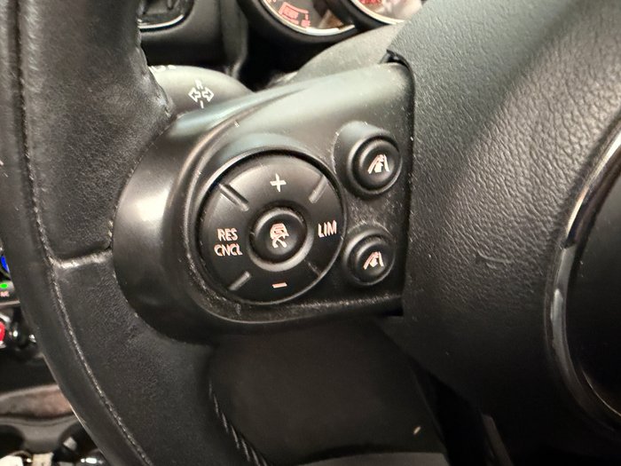 2017 MINI COUNTRYMAN COOPER