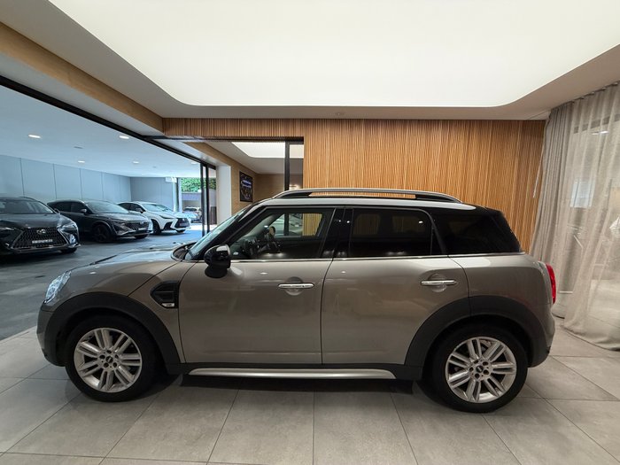 2017 MINI COUNTRYMAN COOPER